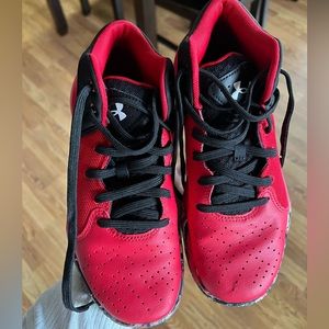 Boys basketball shoes